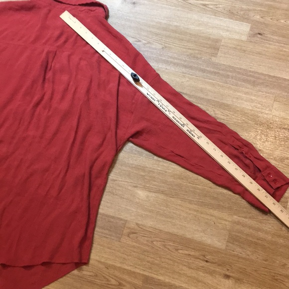 Torrid Blouse Womens Sz 3 Red Button Front Top Semi Sheer Tunic Collared Shirt - Picture 9 of 10